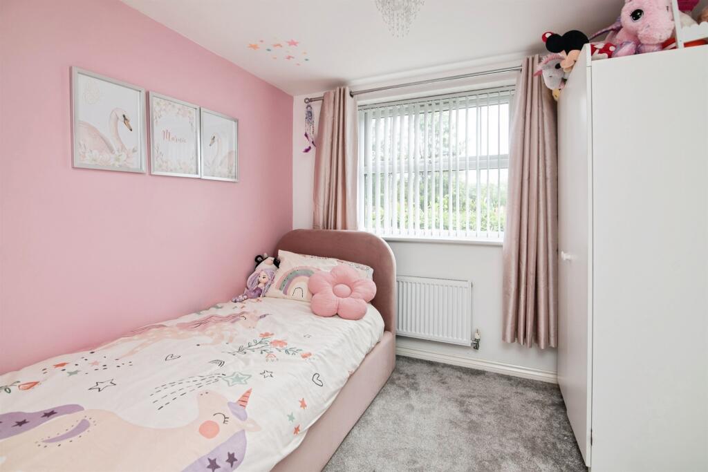Apartment in Dudley, West Midlands - More