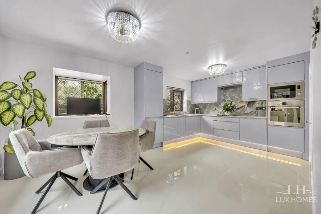 House in Rainham, South Hornchurch - View 2