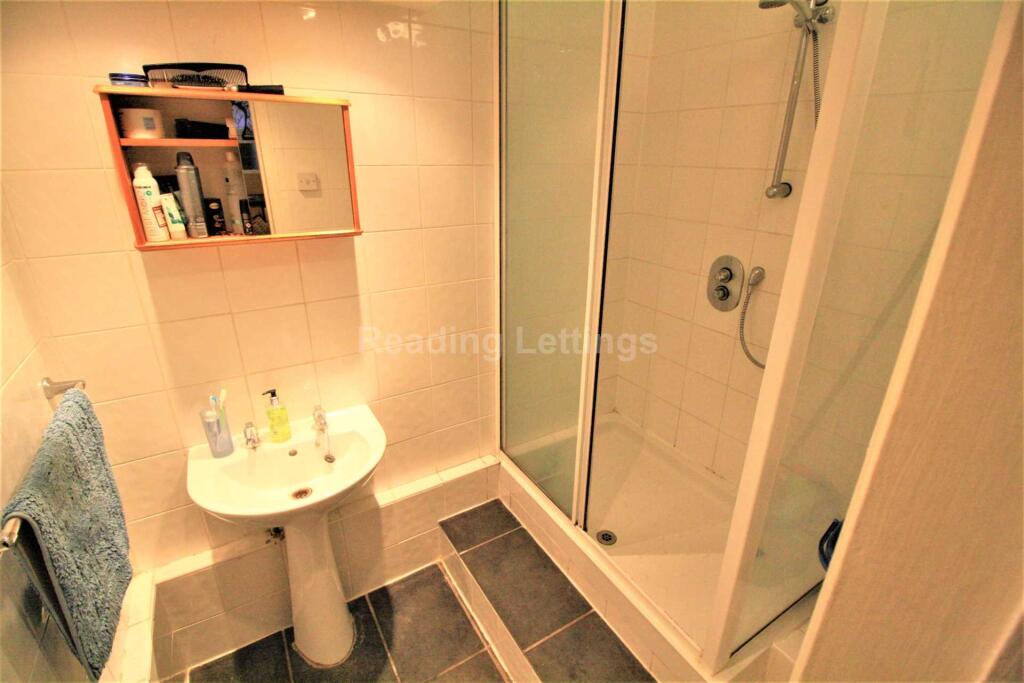 Apartment in Reading, Newtown - View 3