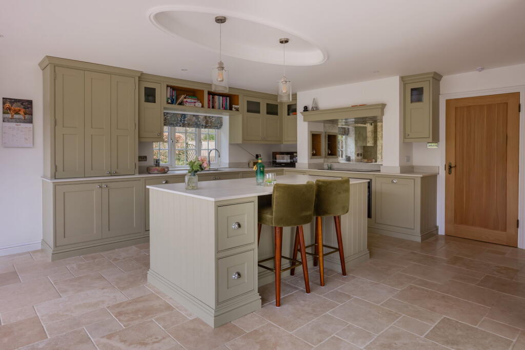 House in Redhill - View 4