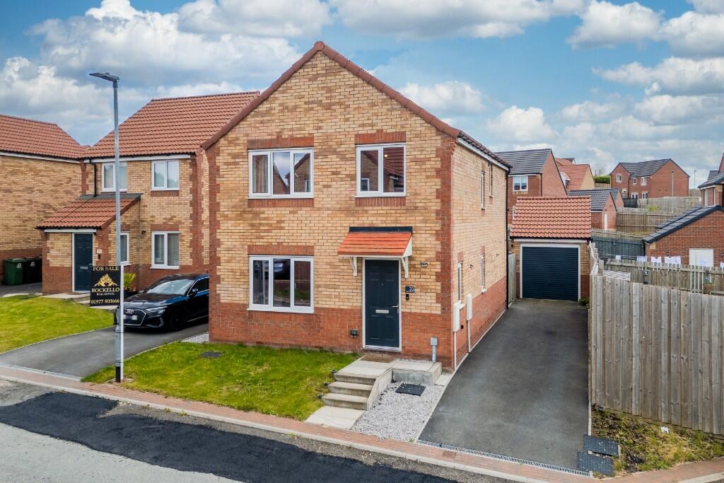 Main image of property: Oak Tree Way, Knottingley, West Yorkshire, WF11
