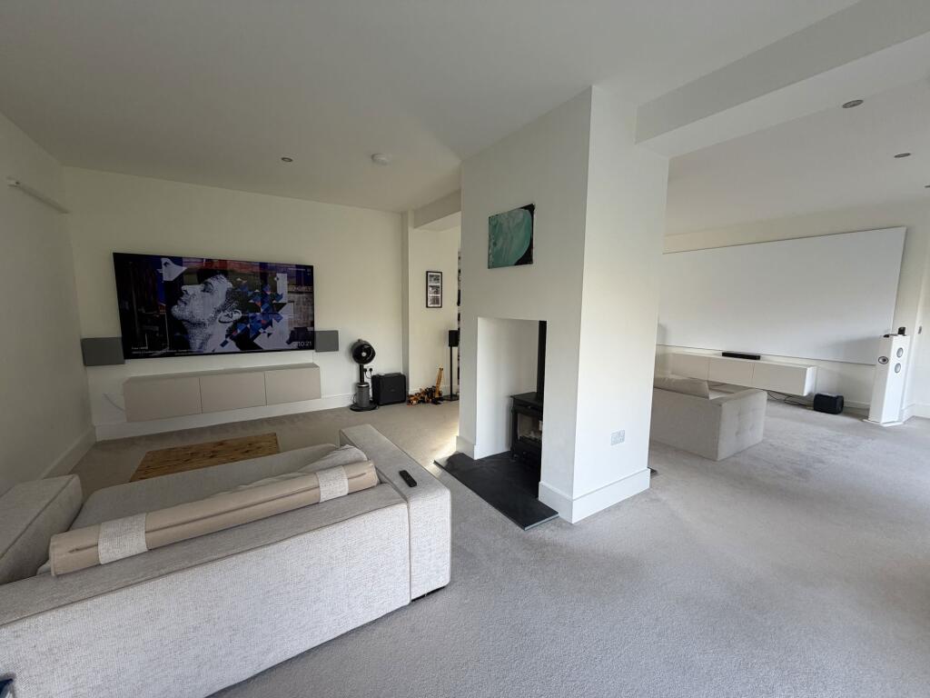 House in Grimsby, Par 3 at Humberston, Humberston - View 4