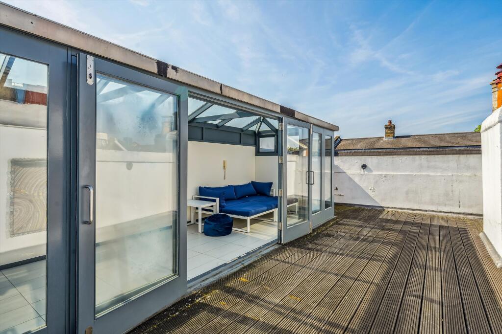 4 bedroom terraced house for rent