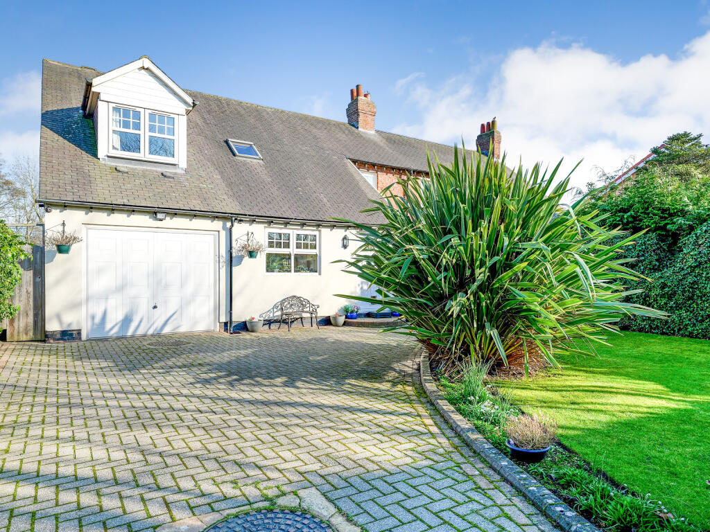 Main image of property: 5 Kielder Avenue, Cramlington, Northumberland, NE23 8JT