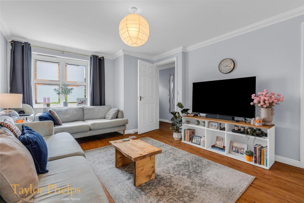 House in Stevenage - View 2