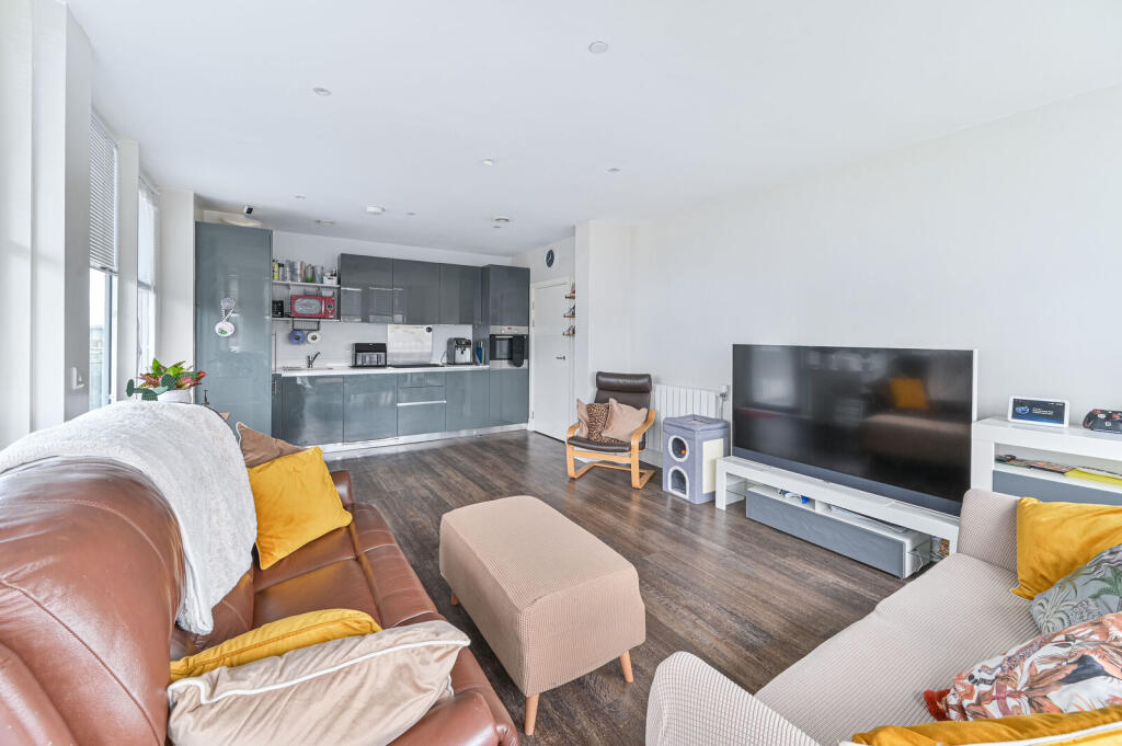 Apartment in London - View 5