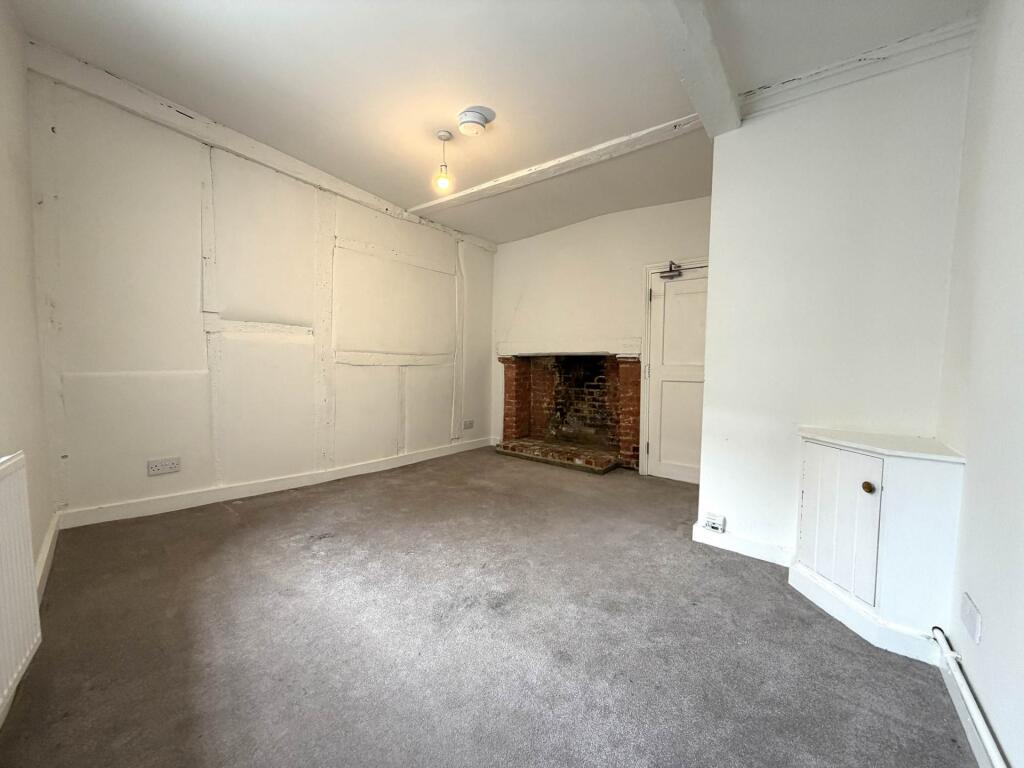 Apartment in Canterbury - More