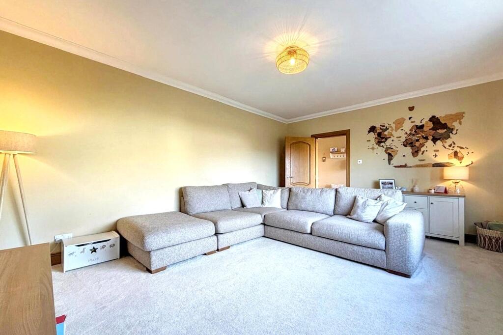 House in Motherwell - More