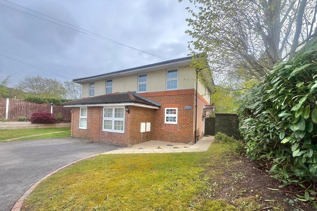 Main image of property: Upper Weybourne Lane, Farnham, Surrey, GU9