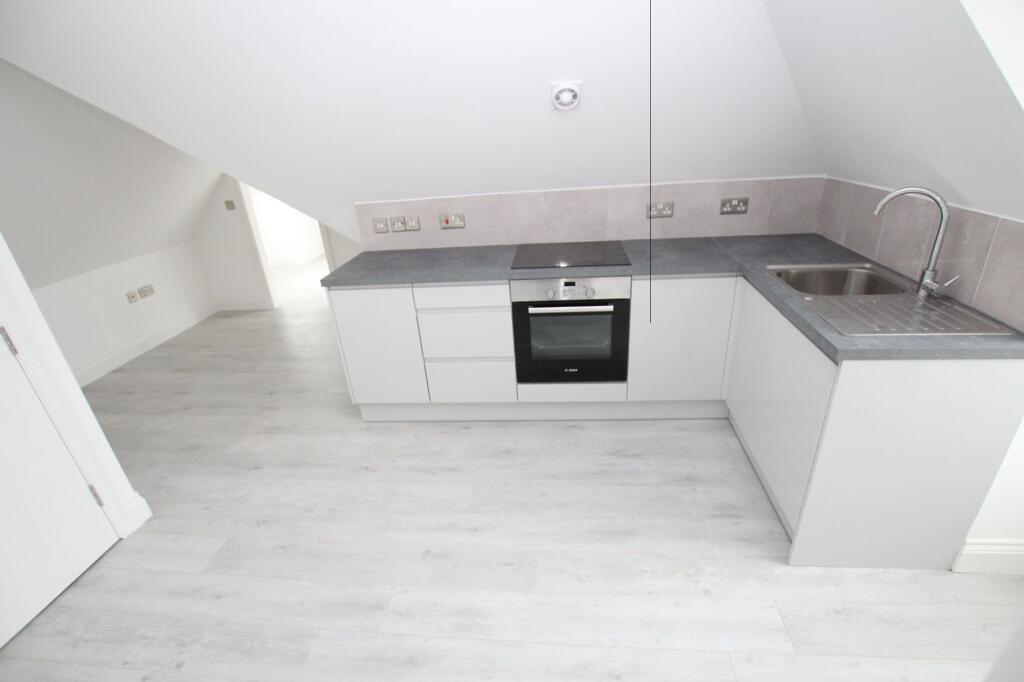 Apartment in Harrow - View 4