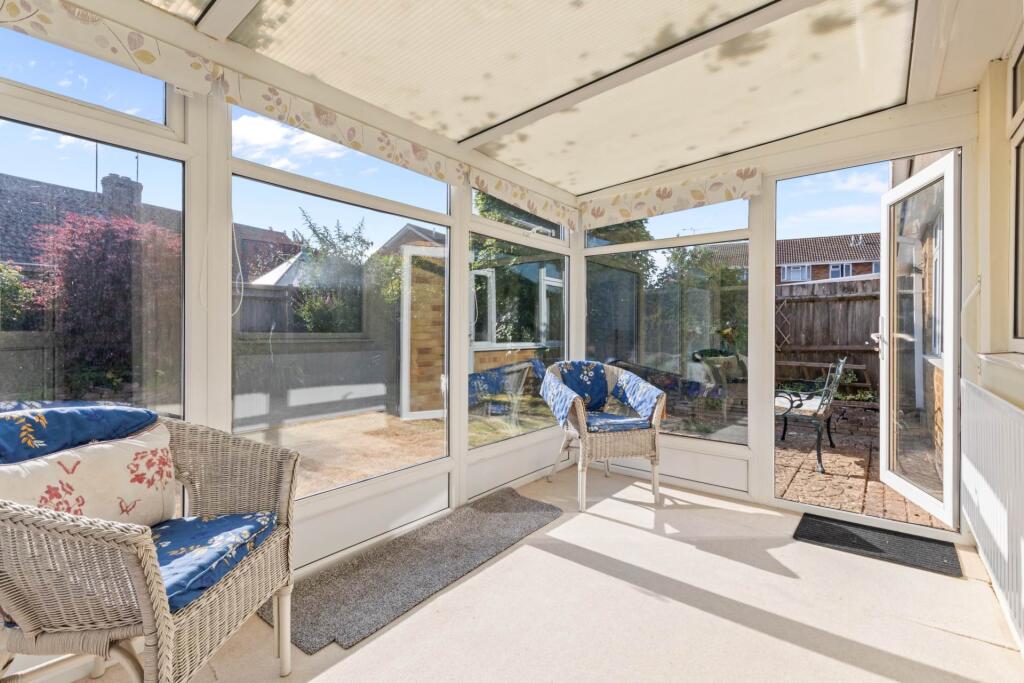 Ainsdale Close, Worthing photo 4