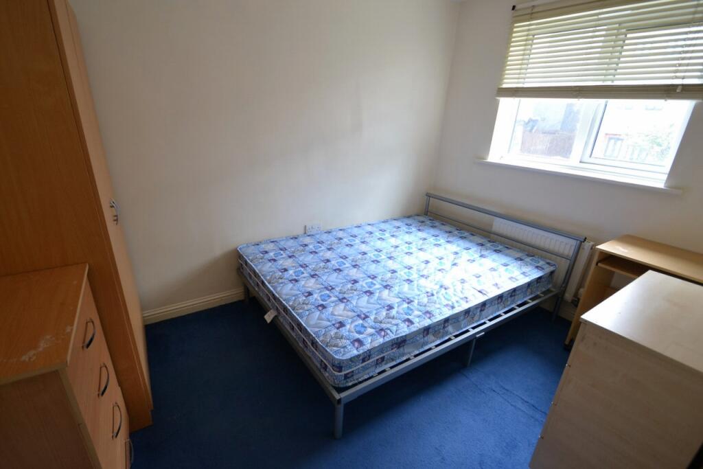 3 bedroom semi-detached house for rent