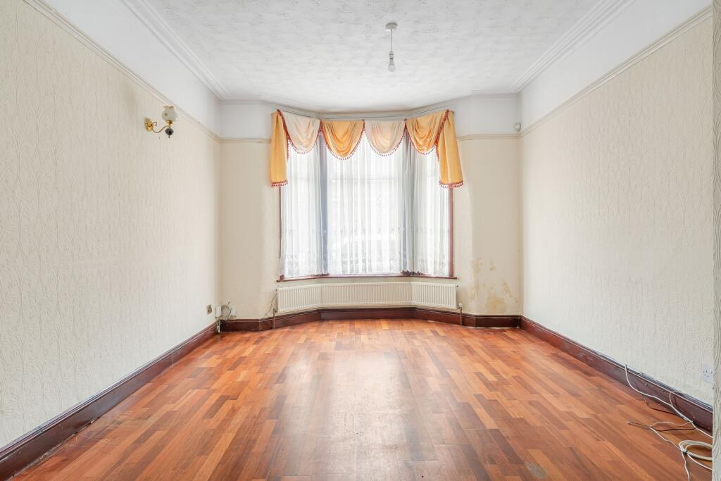 House in London, Little Ilford - View 2