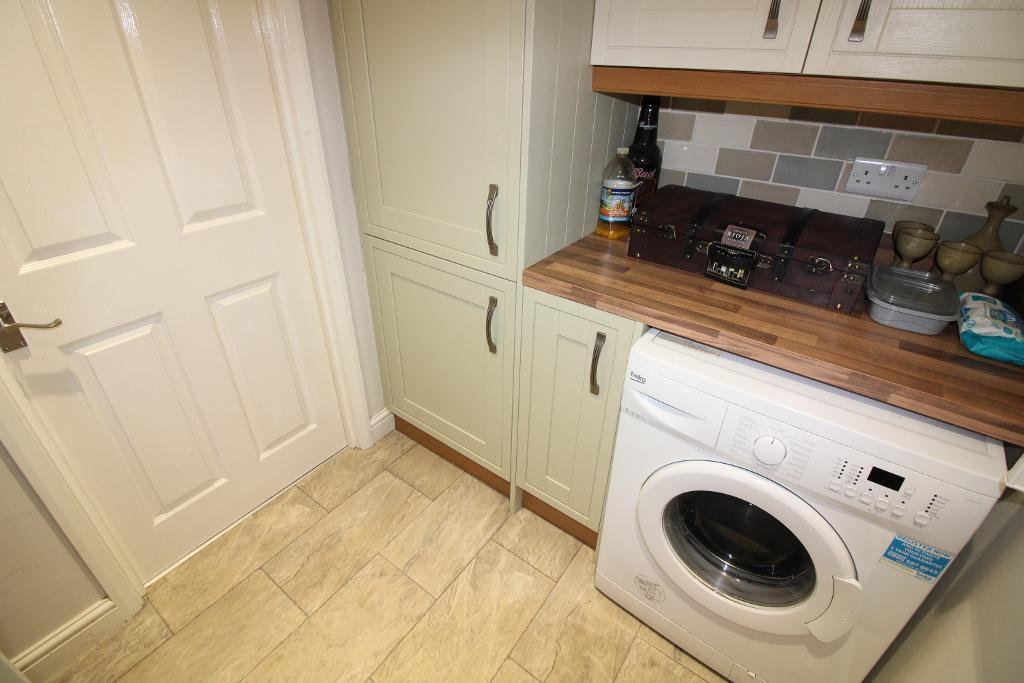 House in Milton Keynes, Far Bletchley, West Bletchley - View 4