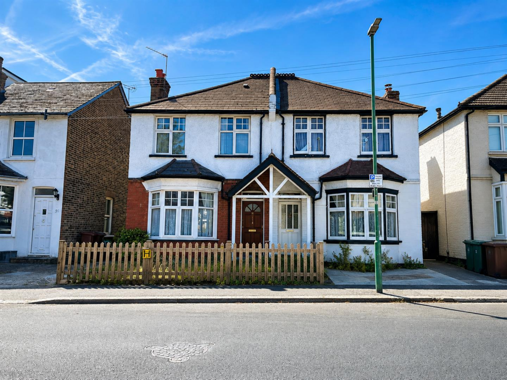 House in London, Carshalton Beeches, Carshalton-on-the-Hill - View 2