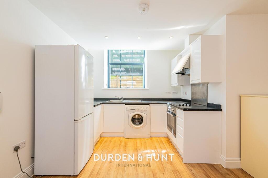 Apartment in Colchester - View 3