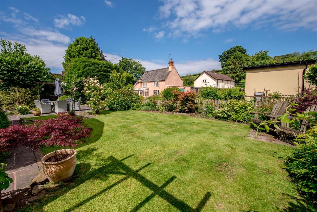 House in Taunton - View 5