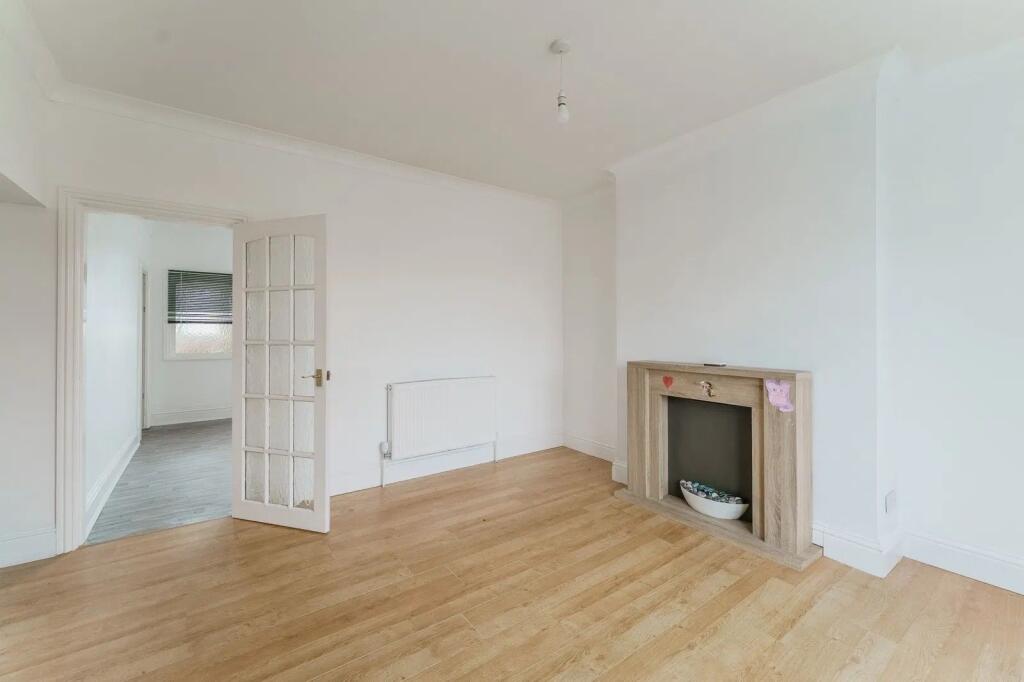 Doncaster Road, Brayton, Selby photo 4