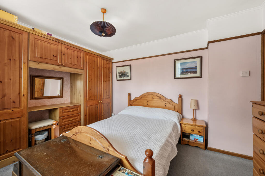 West Barnes Lane, New Malden, KT3 - More