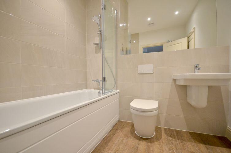 House in Reading - View 4