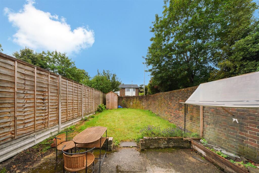 Marrick Close, London photo 2