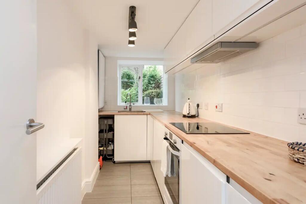 Apartment in London - View 2