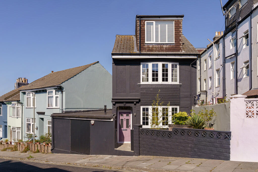 House in Brighton - View 5