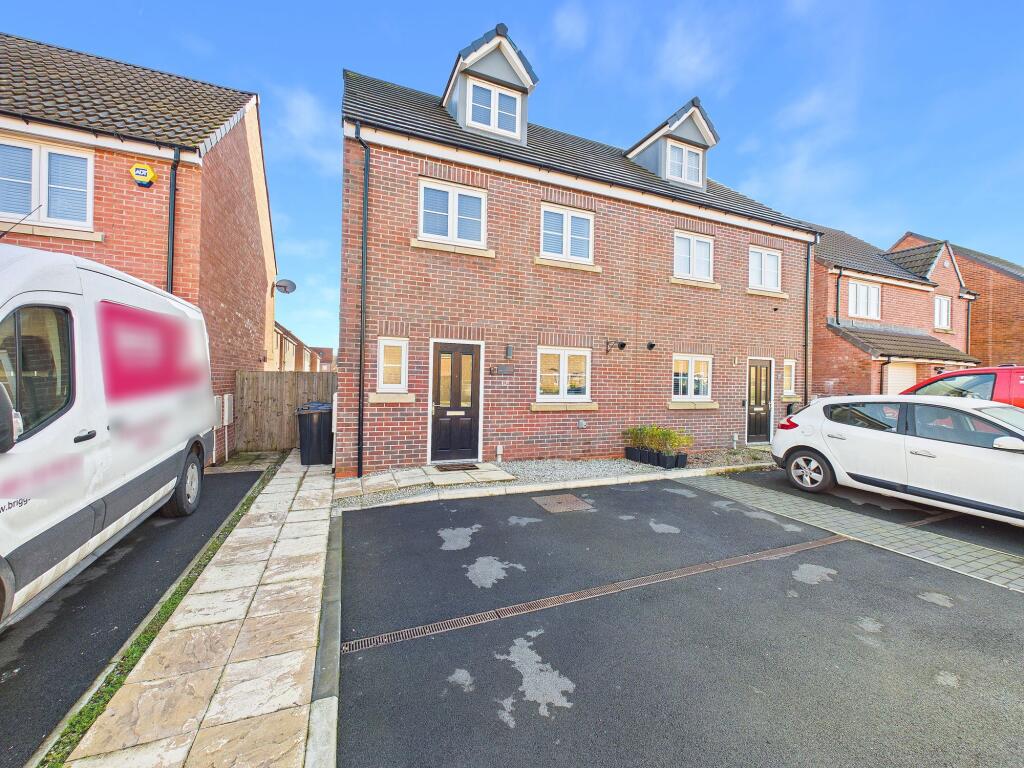 Main image of property: Pippin Way, Hatfield, DN7