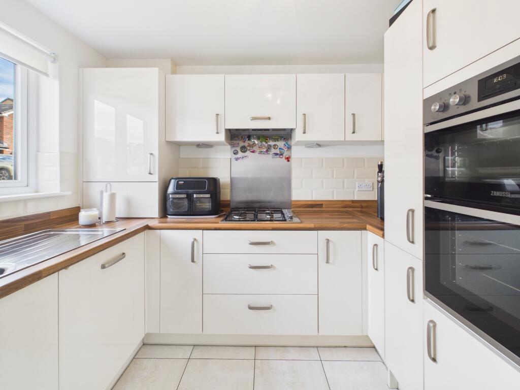 House in Bargeddie, North Lanarkshire - More