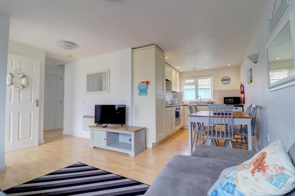 Merley Road, Westward Ho, Bideford photo 3