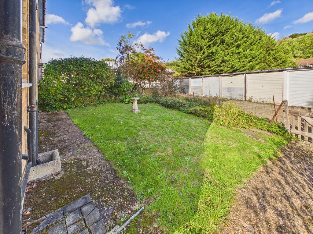 Apartment in Tandridge, Whyteleafe - View 2