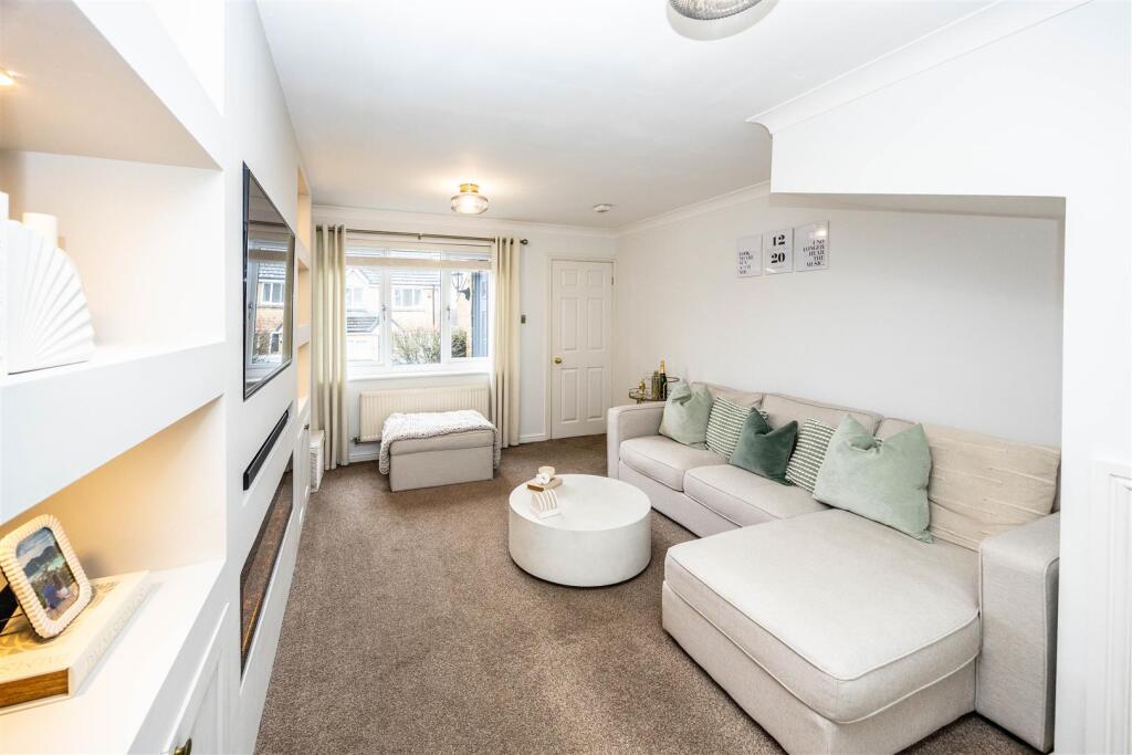Bradshaw View, Queensbury, Bradford photo 4