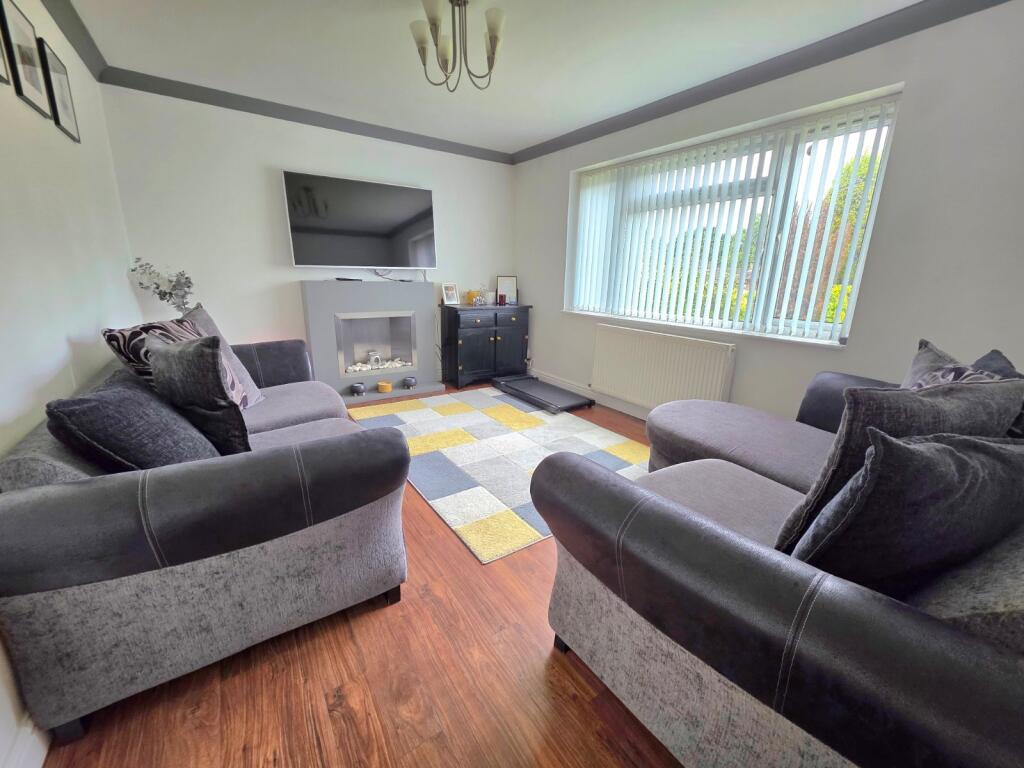Coalpit Fields Road, Bedworth, Warwickshire, CV12 photo 2