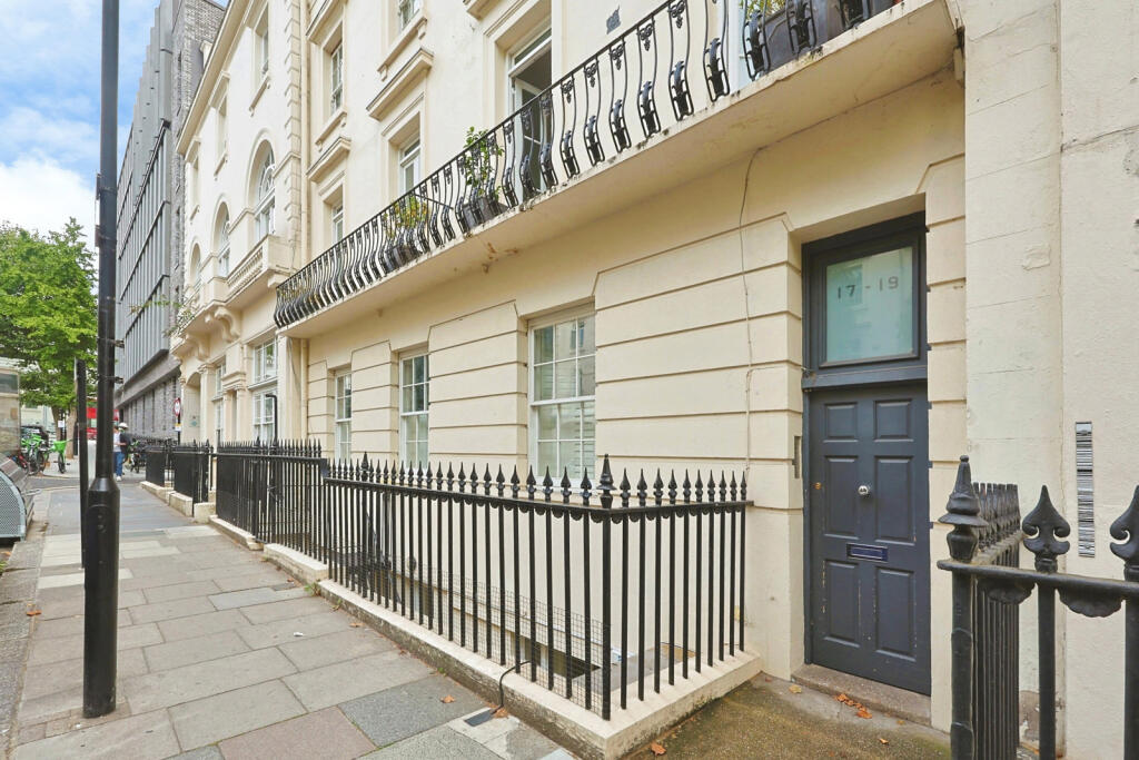 Apartment in London - View 5