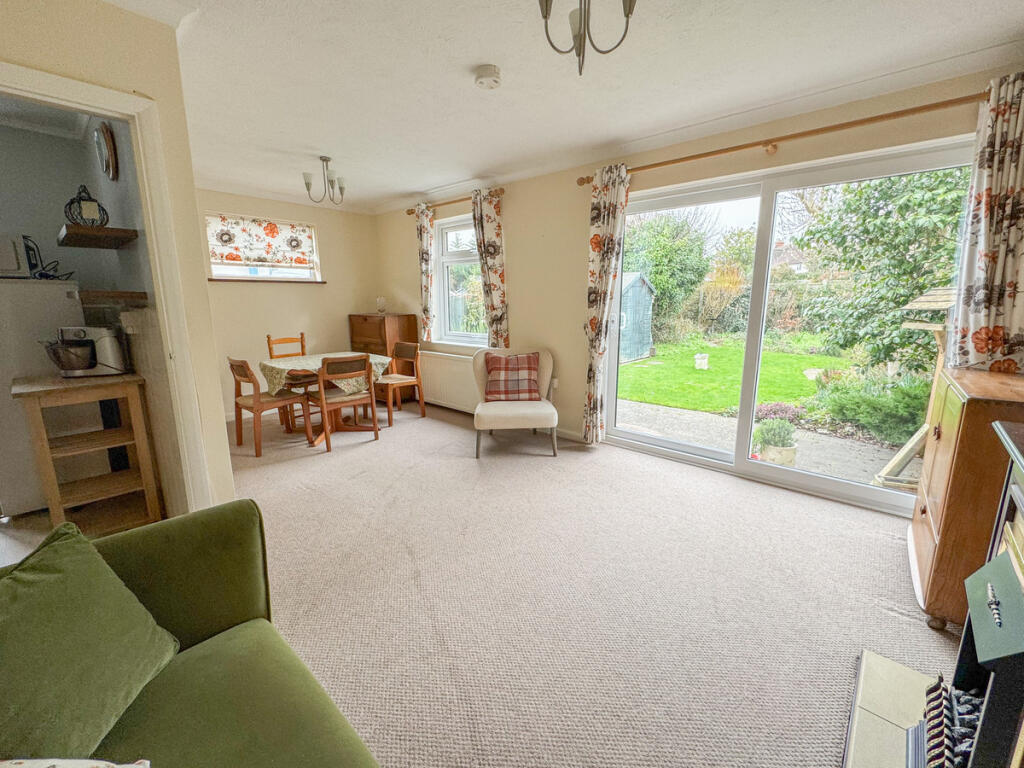 Meadow Way, Hockley, SS5 4 photo 4