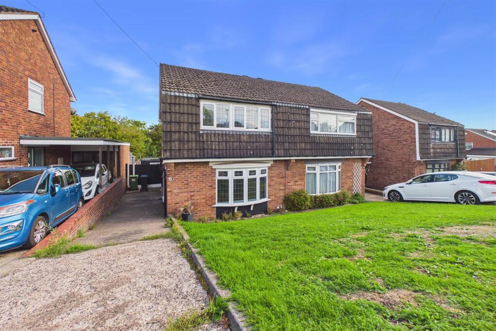 3-bed semi-detached on Stockwell Avenue, Brierley Hill, £210,000