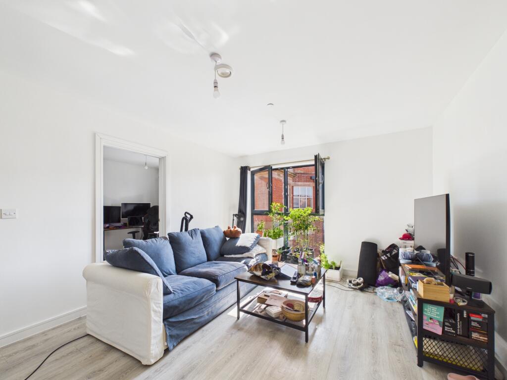 Apartment in Derby, Nightingale Quarter, New Normanton - View 4