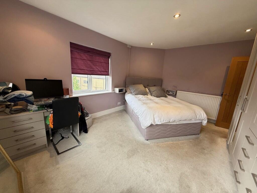 Tamfield Bungalow, Halifax Road, Halifax, West Yorkshire, HX3 8ER - More