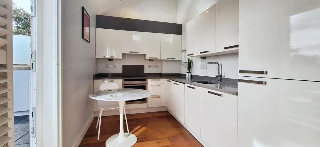 Apartment in London - View 4