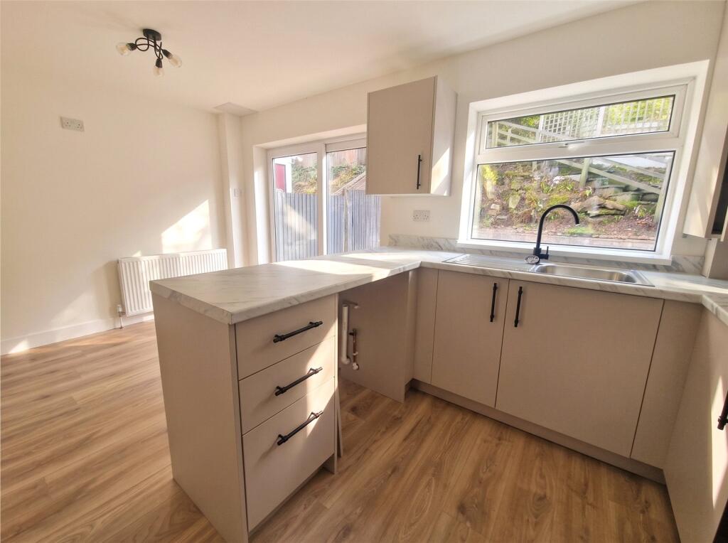 House in Oakengates, Ketley Bank, Trench Lock - View 2