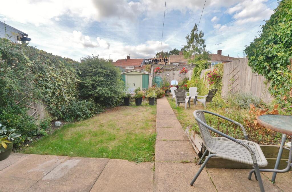 House in Slough - View 5