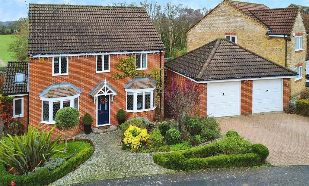 Main image of property: Nightingale Close, Abbots Langley