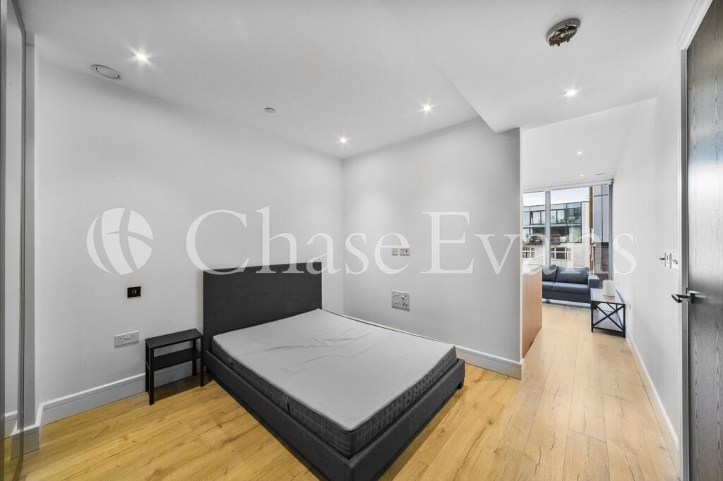 Studio flat for rent