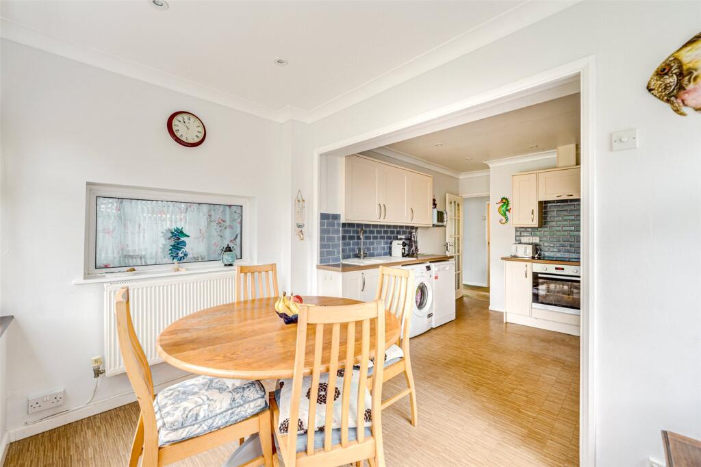Sea Lane, Ferring, Worthing, West Sussex, BN12 photo 4