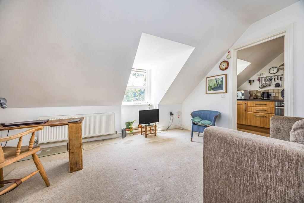 Apartment in Emsworth, Warblington - View 3