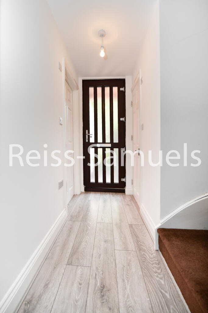 6 bedroom terraced house for rent