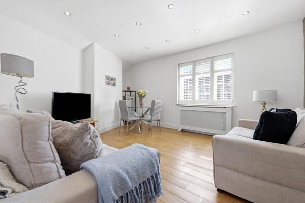 Main image of property: The Broadway, Woodford Green