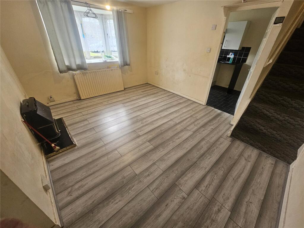 Banstead Close, Wolverhampton, West Midlands, WV2 photo 4