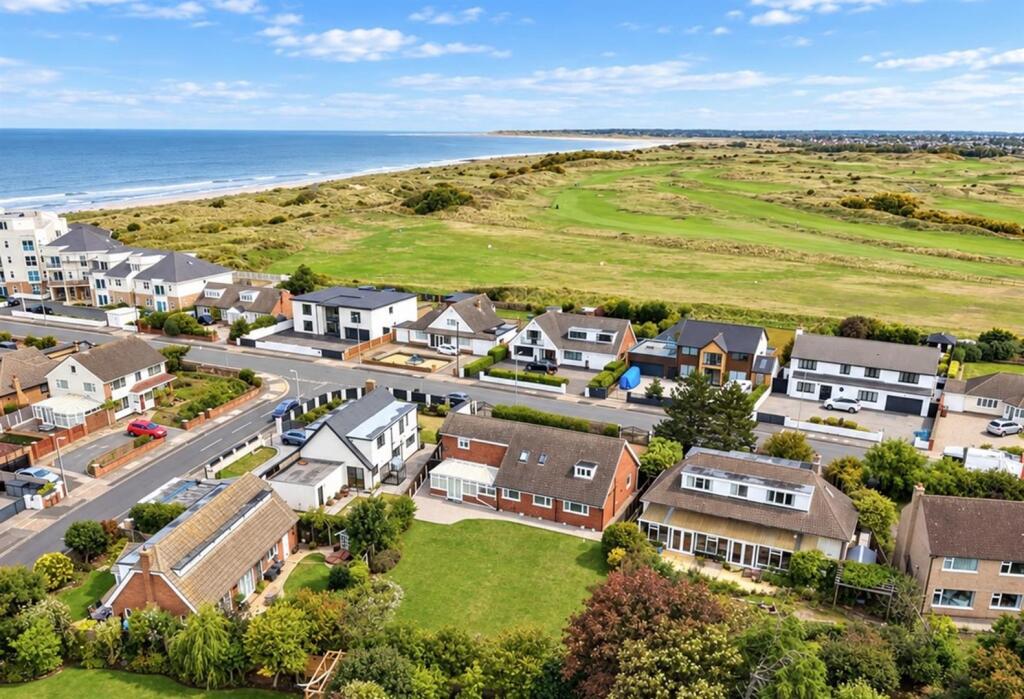 Hall Road West, Blundellsands photo 3