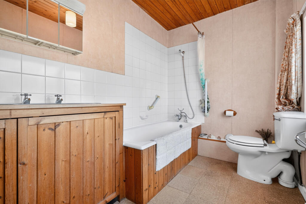 House in North Norfolk, Ludham - View 5